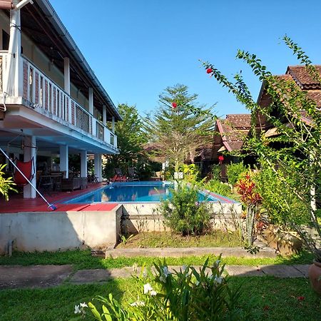 Tanabendang Banglos Pantai Cenang  Exterior photo